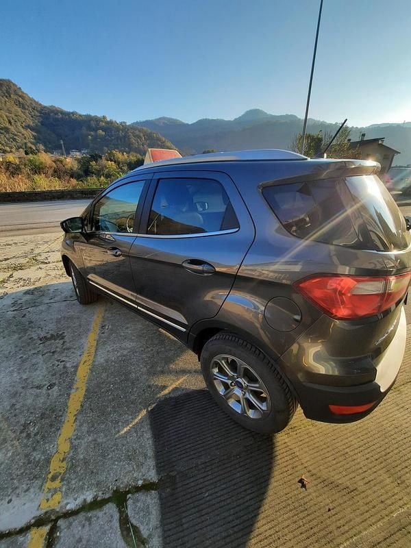 Usata Ford Ecosport Titanium 100 CV (73 kW) 2019 Grigio SUV