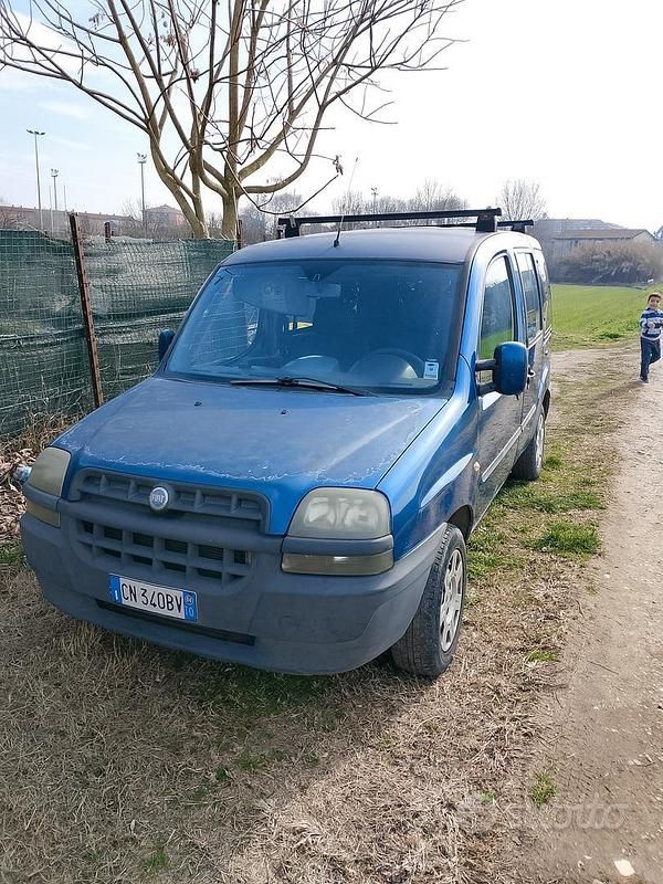 Usata Fiat Doblò 2005 Blu Monovolume