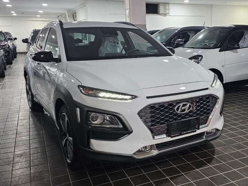 Usata Hyundai Kona Xpossible 101 CV (74 kW) 2020 Dark metal grey SUV