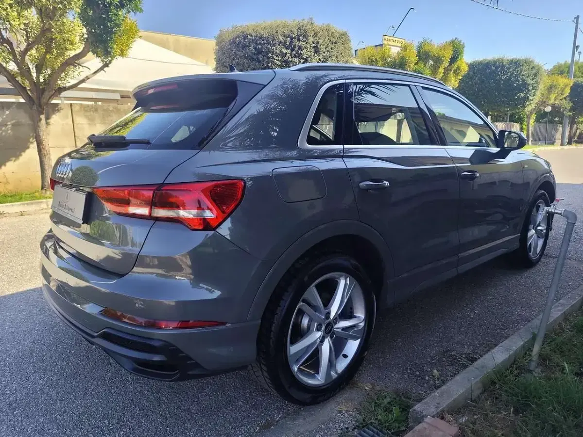 Usata Audi Q3 S-Line 150 CV (110 kW) 2022 Grigio SUV