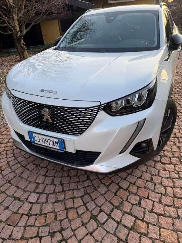 Usata Peugeot e-2008 Allure 100 kW (136 CV) 2022 Bianco SUV