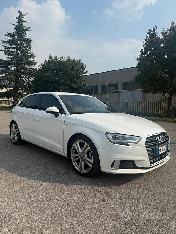 Bianco Usata 2019 Audi A3 Sport Tre volumi | 19.000 € (Buon prezzo) - Immagine 1/4