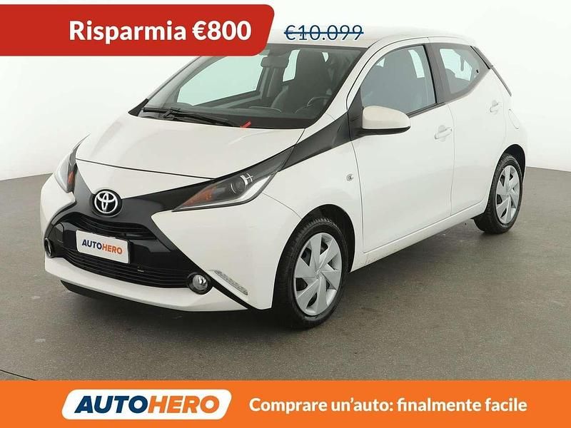 Usata Toyota Aygo X-play 70 CV (51 kW) 2016 Bianco Utilitaria
