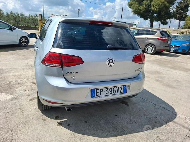 Usata VW Golf VII Highline 105 CV (77 kW) 2013 Gray Berlina