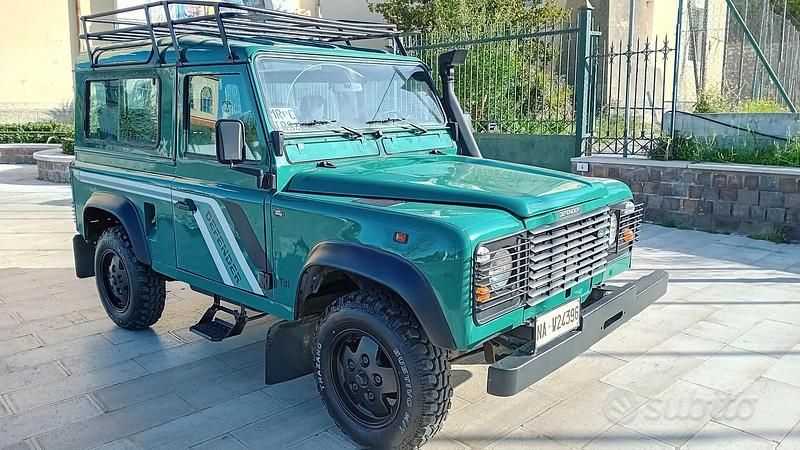 Usata Land Rover Defender 86 CV (63 kW) 1987 Verde SUV