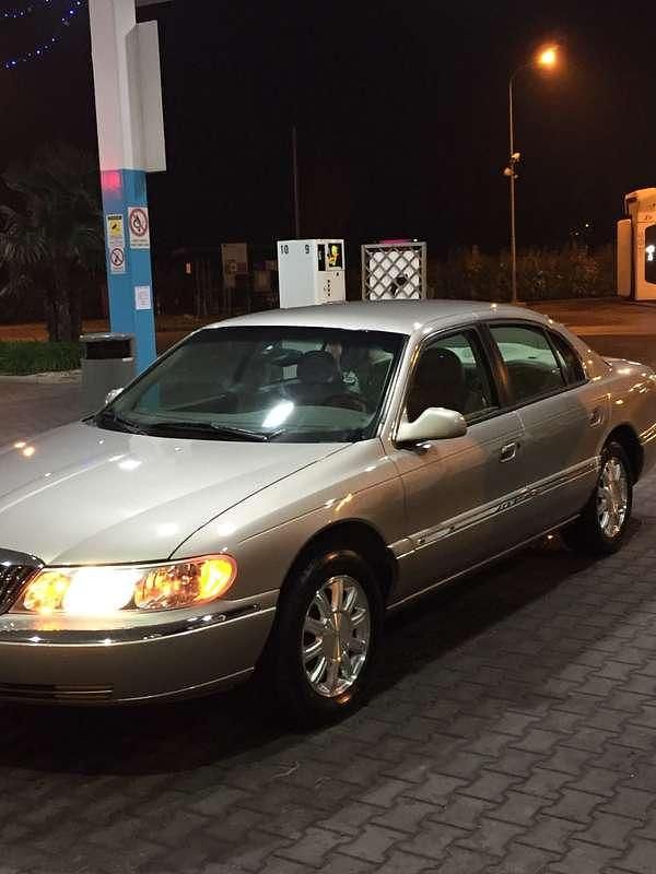 Usata Lincoln Continental 258 CV (189 kW) 1999 Oro Coupé