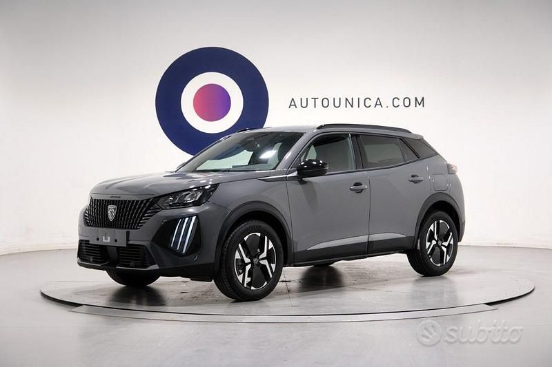 Usata Peugeot 2008 Allure 101 CV (74 kW) 2025 Grigio SUV
