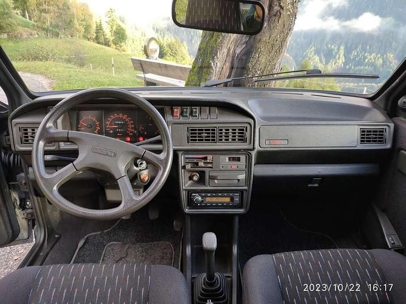 Usata Seat Ibiza 101 CV (74 kW) 1989 Grigio Utilitaria