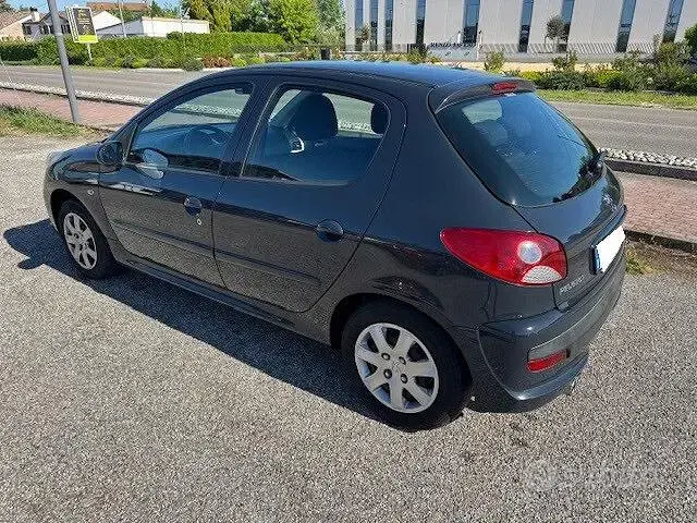 Usata Peugeot 206 57 CV (41 kW) 2010 Grigio Berlina