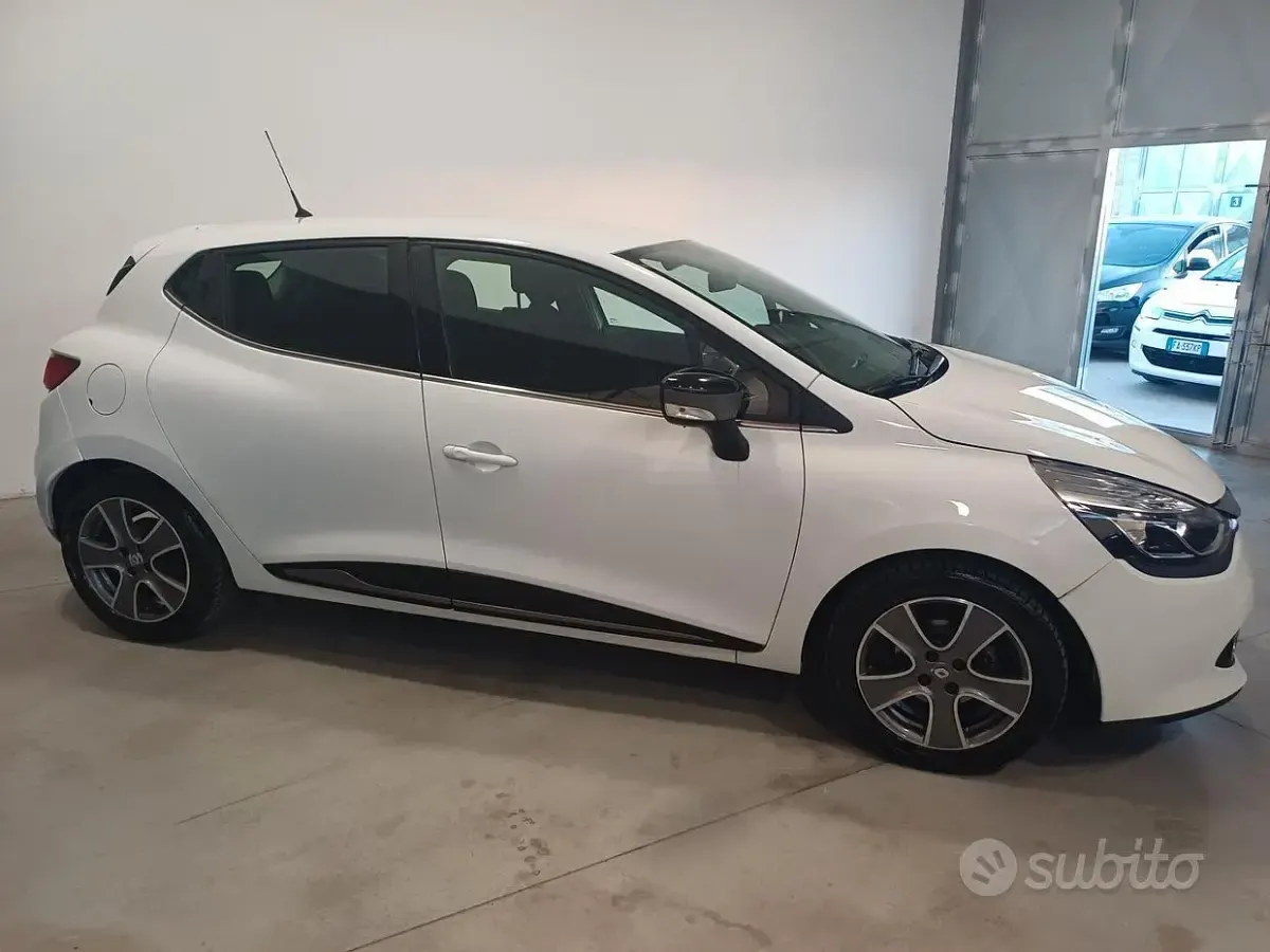 Usata Renault Clio IV 75 CV (55 kW) 2015 Bianco Berlina