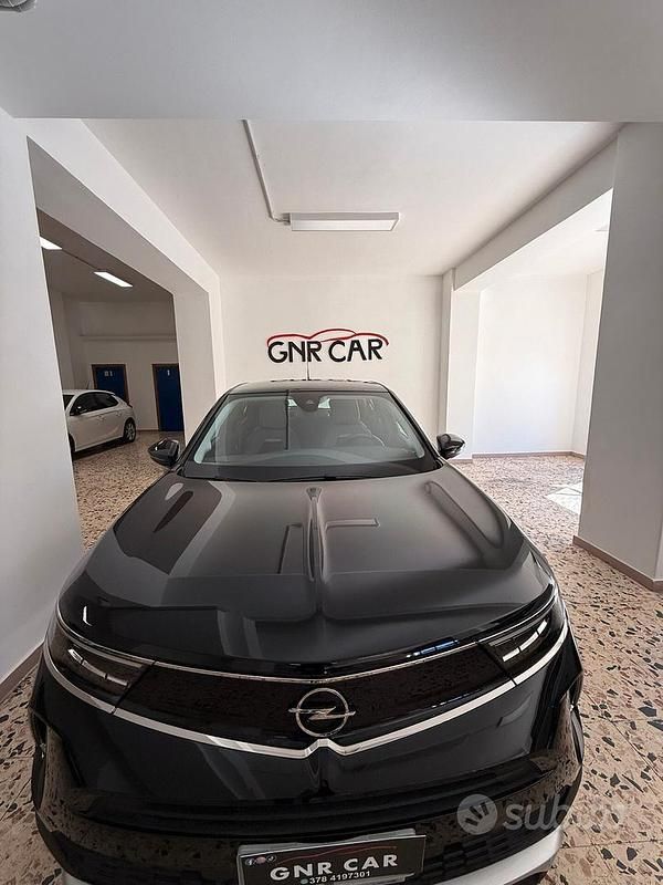 Usata Opel Mokka Elegance 110 CV (80 kW) 2022 Nero SUV