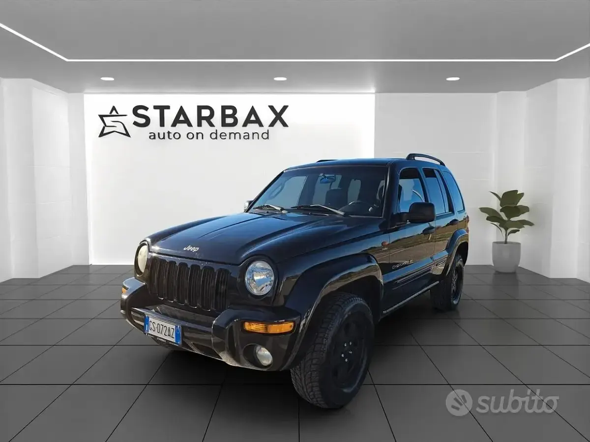 Usata Jeep Cherokee Limited 143 CV (105 kW) 2001 Nero SUV