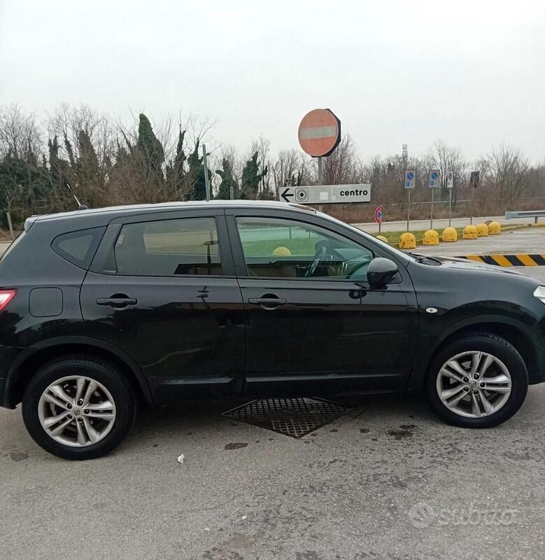 Usata Nissan Qashqai 106 CV (77 kW) 2013 Nero SUV