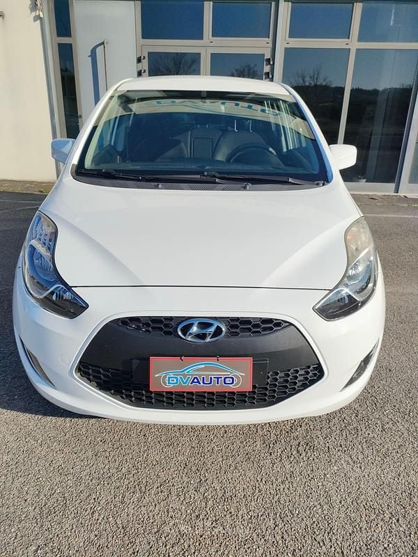 Usata Hyundai ix20 90 CV (66 kW) 2016 Bianco Utilitaria