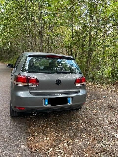 Usata VW Golf VI 105 CV (77 kW) 2011 Grigio Utilitaria