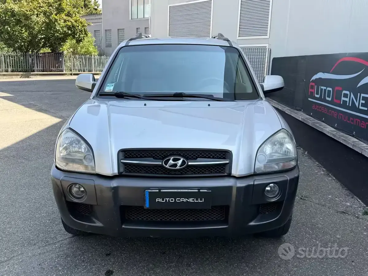 Usata Hyundai Tucson Dynamiq 113 CV (83 kW) 2006 Grigio SUV