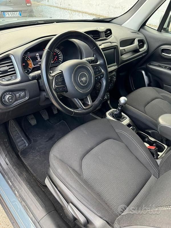 Gebraucht Jeep Renegade Limited 120 PS (88 kW) 2018 Grau SUV