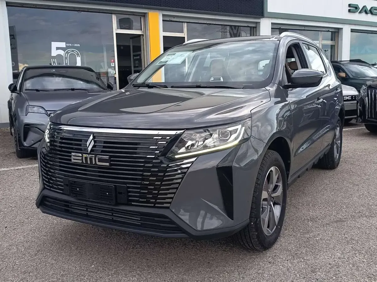 Nuova EMC SETTE 174 CV (127 kW) 2026 Grigio SUV
