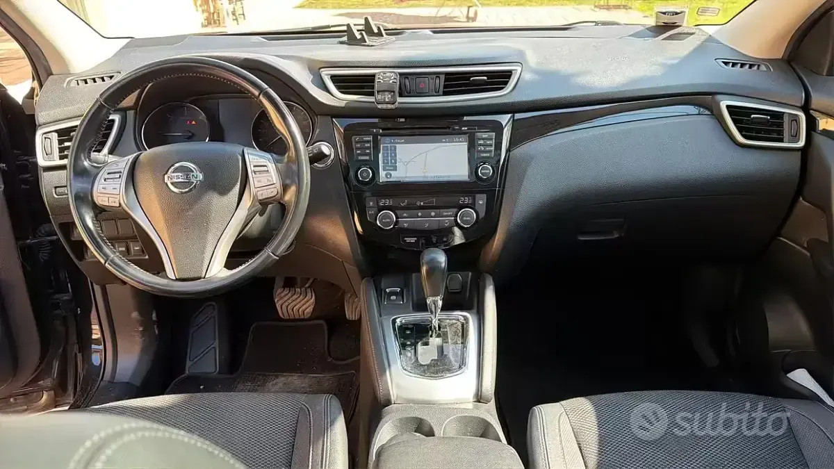 Usata Nissan Qashqai 131 CV (96 kW) 2015 Nero SUV