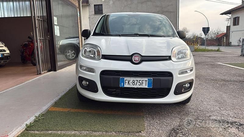 Usata Fiat Panda Lounge 80 CV (58 kW) 2017 Bianco Utilitaria