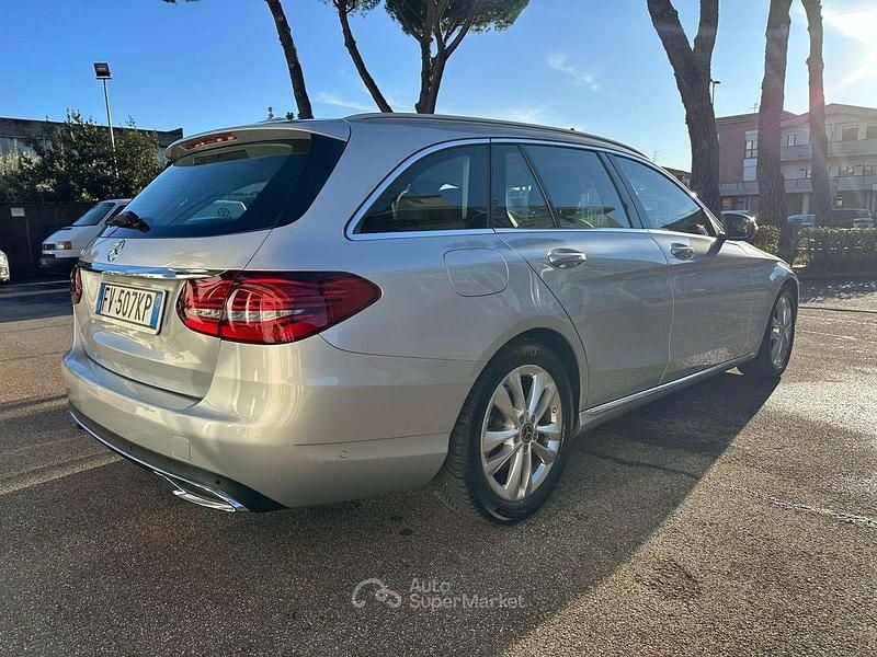 Usata Mercedes C220 Premium 194 CV (142 kW) 2019 Argento Station wagon