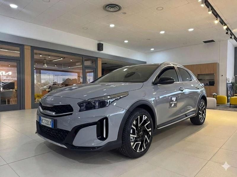 Nuova Kia XCeed Urban 120 CV (88 kW) 2026 Grigio SUV