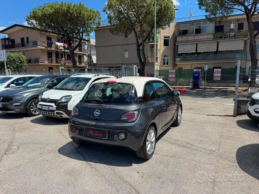 Usata Opel Adam Unlimited 69 CV (50 kW) 2017 Grigio Utilitaria