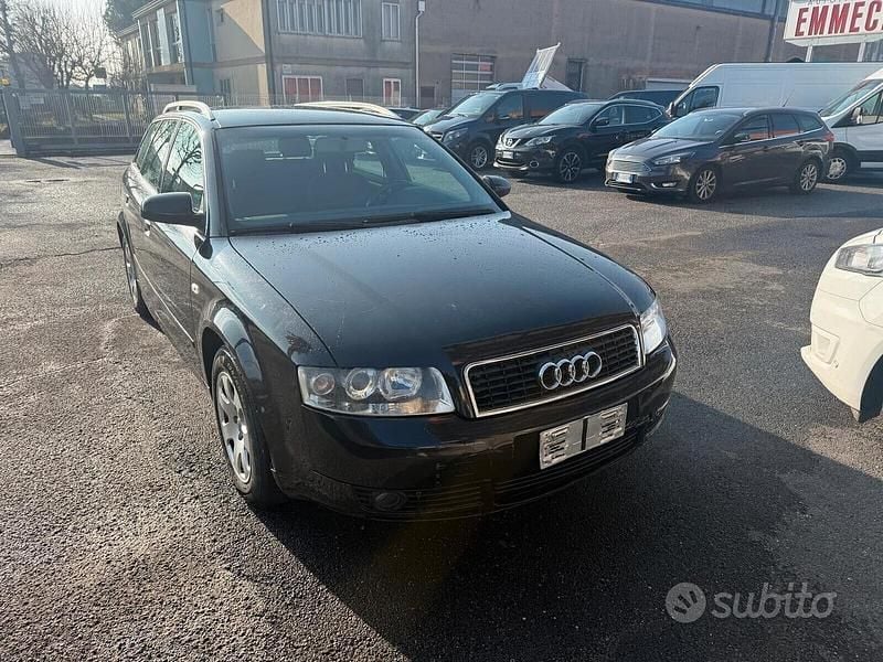Nero Usata 2004 Audi A4 Station wagon | 400 € (Super prezzo) - Immagine 1/4