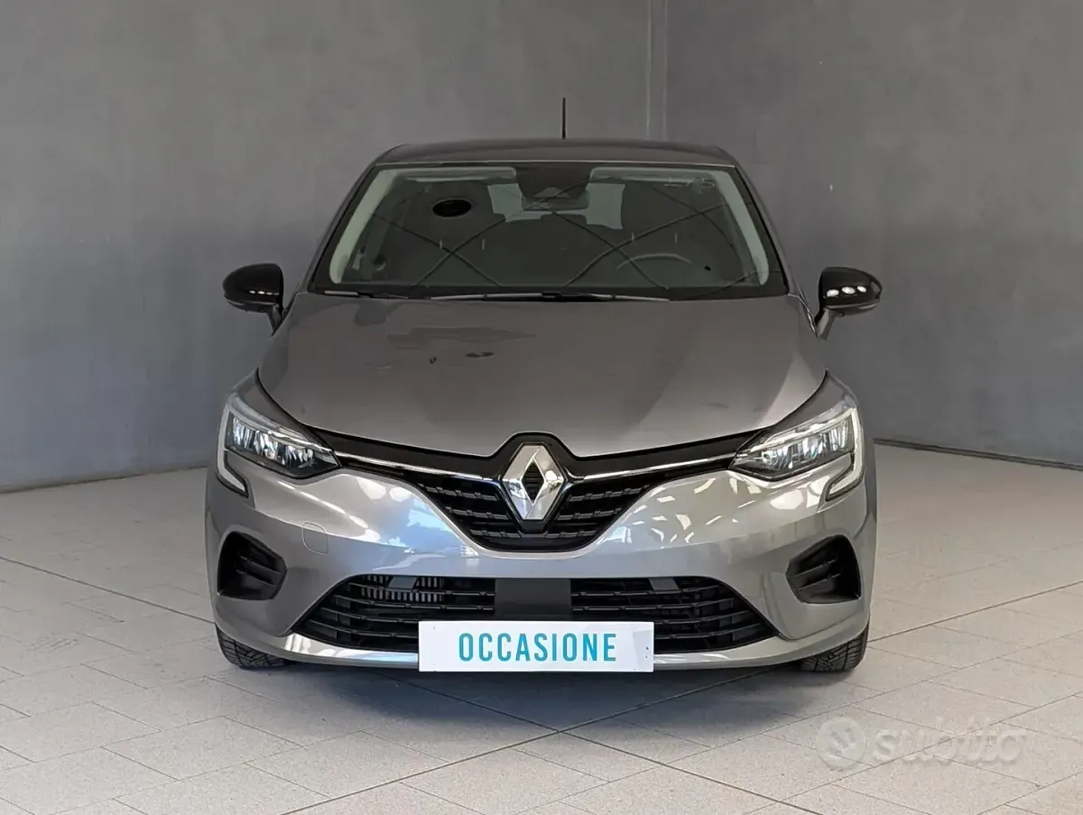 Usata Renault Clio V Equilibre 91 CV (66 kW) 2023 Grigio Berlina