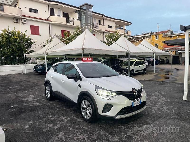 Usata Renault Captur Business 100 CV (73 kW) 2021 Bianco SUV
