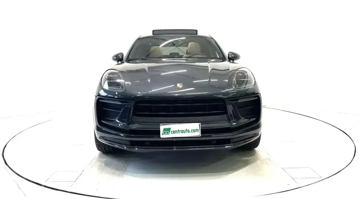 Usata Porsche Macan 265 CV (194 kW) 2022 Grigio vulcano SUV
