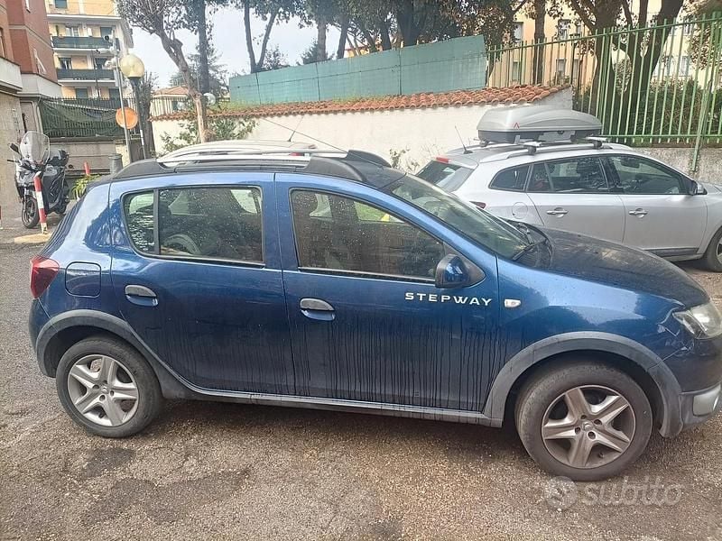 Usata Dacia Sandero Lauréate 90 CV (66 kW) 2016 Berlina