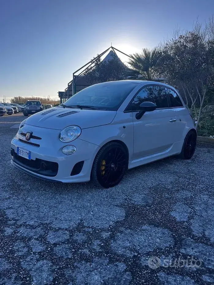Usata Abarth 500 135 CV (99 kW) 2011 Grigio Berlina