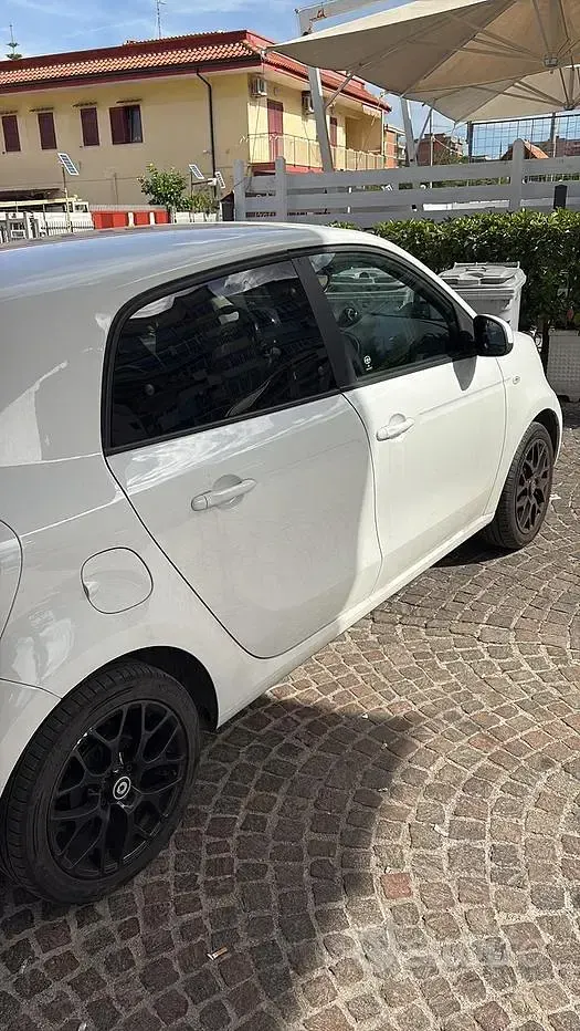 Usata Smart ForFour 71 CV (52 kW) 2018 Bianco Utilitaria