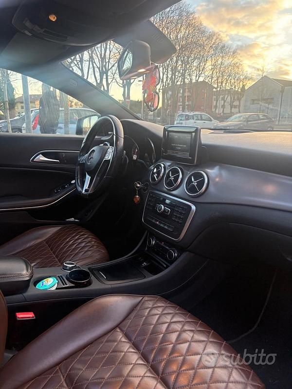 Usata Mercedes CLA220 177 CV (130 kW) 2014 Grigio Berlina