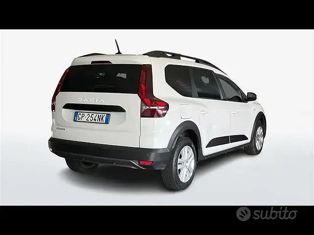 Usata Dacia Jogger Expression 101 CV (74 kW) 2023 Bianco Monovolume