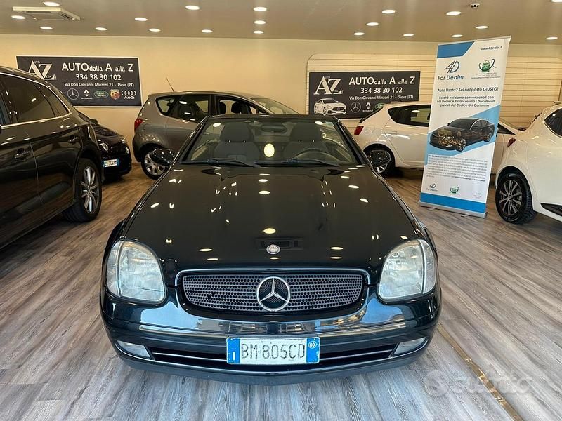 Usata Mercedes SLK200 197 CV (144 kW) 2000 Nero Cabrio