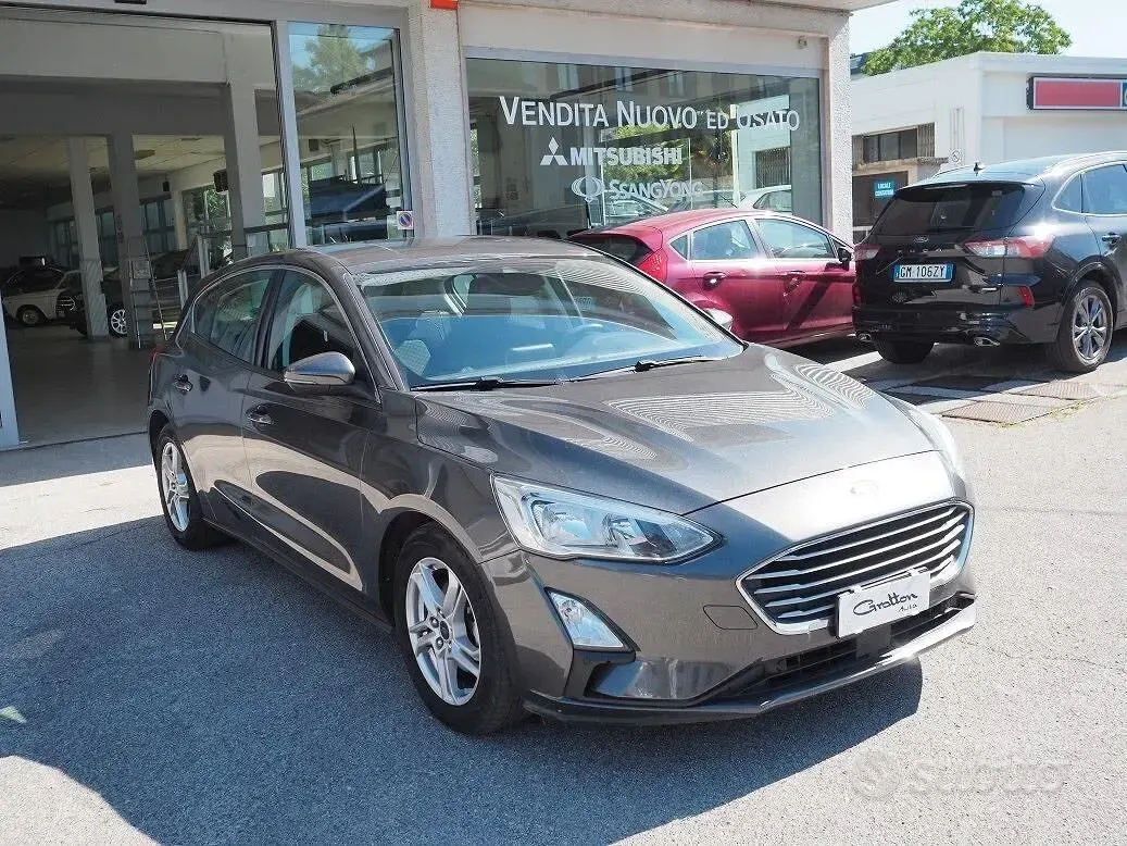 Usata Ford Focus 95 CV (69 kW) 2018 Marrone Berlina
