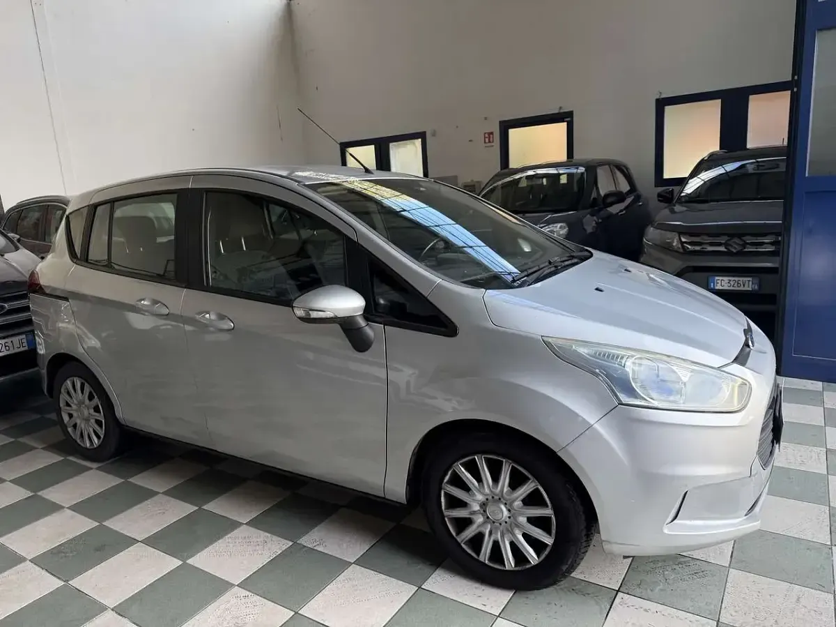 Usata Ford B-MAX Business Edition 75 CV (55 kW) 2015 Argento Monovolume