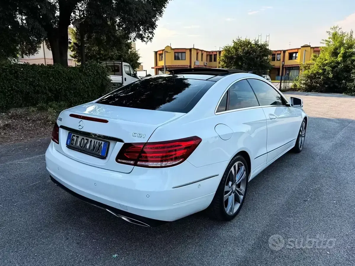 Usata Mercedes E250 204 CV (150 kW) 2013 Bianco Coupé