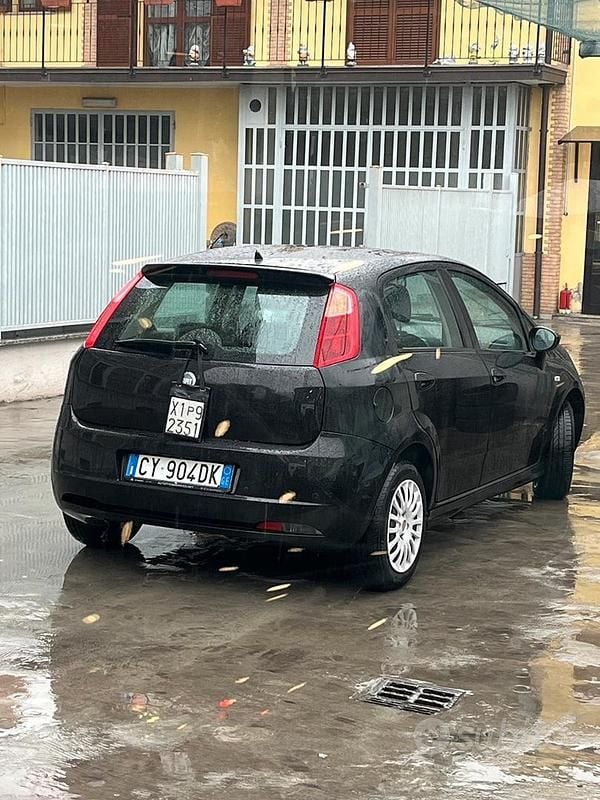 Usata Fiat Grande Punto 65 CV (47 kW) 2006 Nero Utilitaria