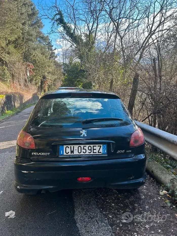 Usata Peugeot 206 68 CV (50 kW) 2005 Nero Berlina