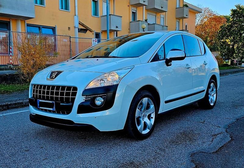 Bianco Usata 2009 Peugeot 3008 Premium SUV | 3000 € (Buon prezzo) - Immagine 1/4
