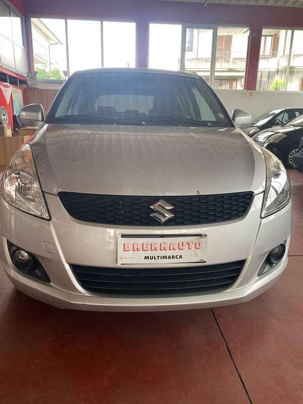 Argento Usata 2013 Suzuki Swift GL Tre volumi | 5500 € (Ottimo prezzo) - Immagine 1/4