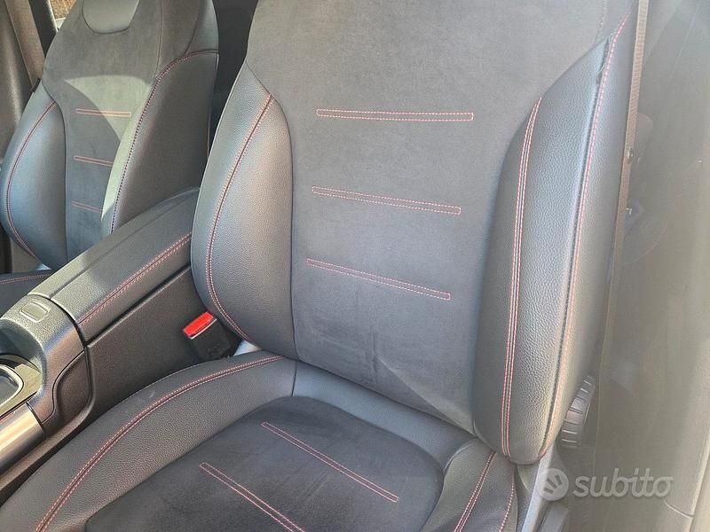 Usata Mercedes GLA200 Premium 150 CV (110 kW) 2024 Nero SUV