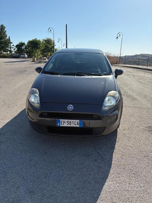Usata Fiat Grande Punto 95 CV (69 kW) 2012 Utilitaria