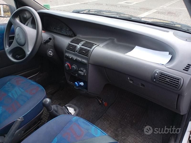 Usata Fiat Punto 1997 Bianco Berlina