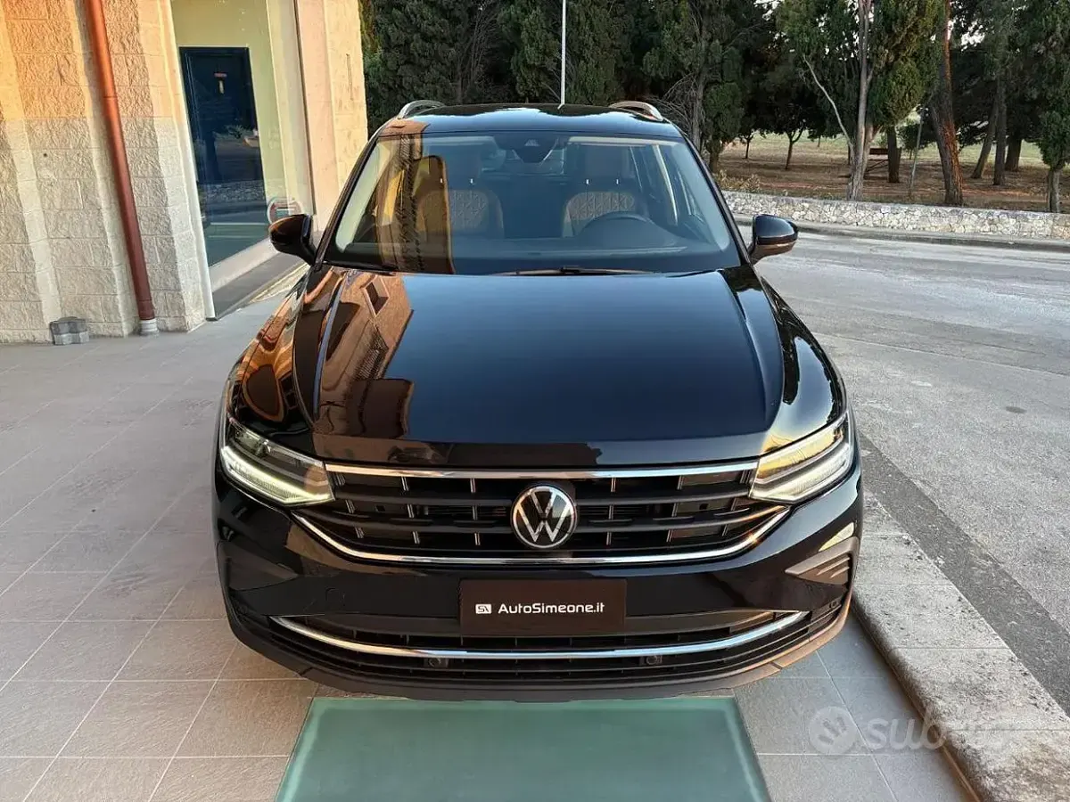 Usata VW Tiguan Life 150 CV (110 kW) 2022 Nero SUV