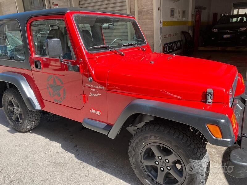 Usata Jeep Wrangler 177 CV (130 kW) 1999 Rosso SUV