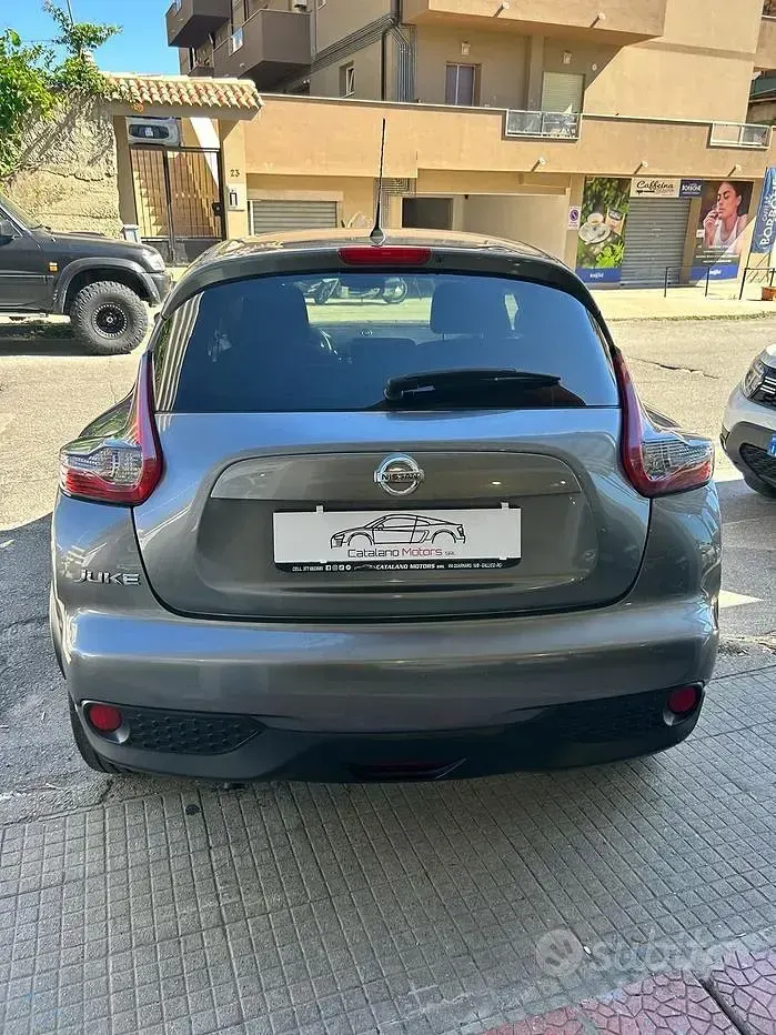 Usata Nissan Juke 110 CV (80 kW) 2018 Grigio SUV